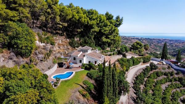Chalet wolnostojący na sprzedaż w  Casa o chalet en Barranco Fernandez, Frigiliana, Frigiliana photo 1