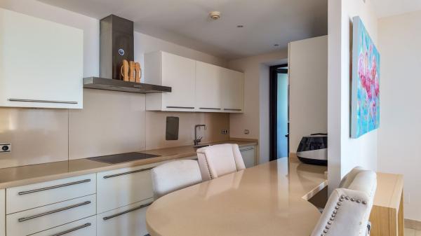 Sale of flat in Piso en Alto de los Monteros, Marbella, Marbella
thumbnail 2