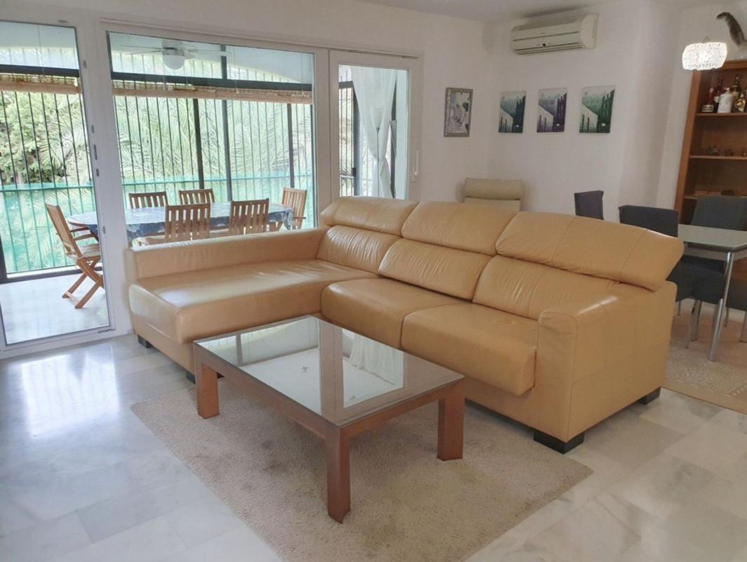 Venta de piso en Piso en Avenida de la Gardenia, Paraiso-Barronal, Estepona, Estepona
photo 2