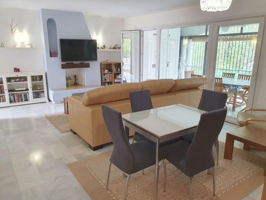 Venta de piso en Piso en Avenida de la Gardenia, Paraiso-Barronal, Estepona, Estepona
photo 4