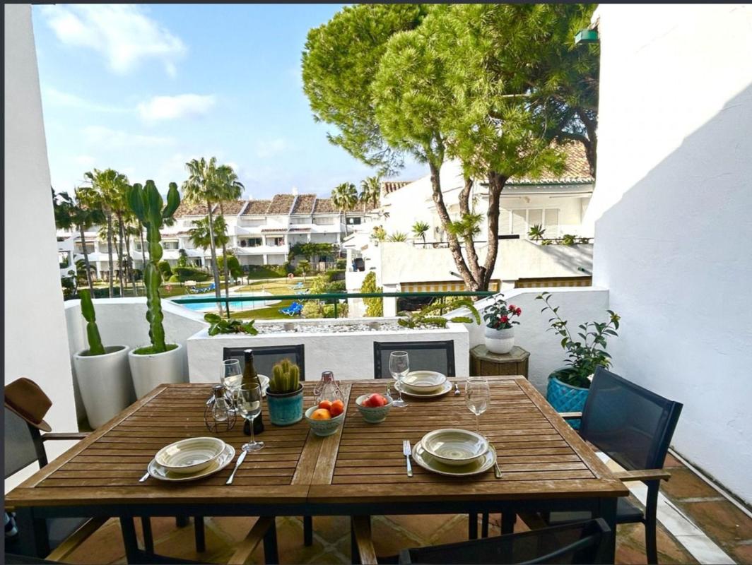 Venta de piso en Piso en Calle de la Lira, 4 C, Atalaya-Isdabe, Estepona, Estepona
photo 1
