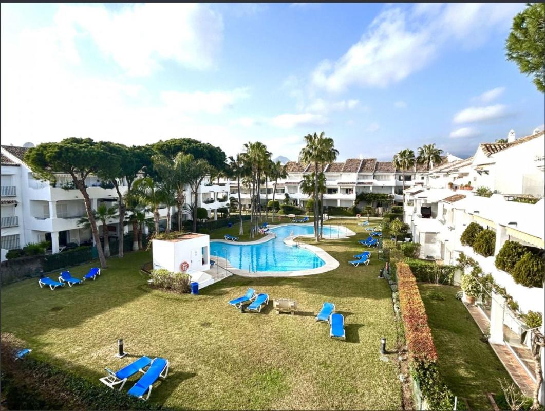 Venta de piso en Piso en Calle de la Lira, 4 C, Atalaya-Isdabe, Estepona, Estepona
photo 2