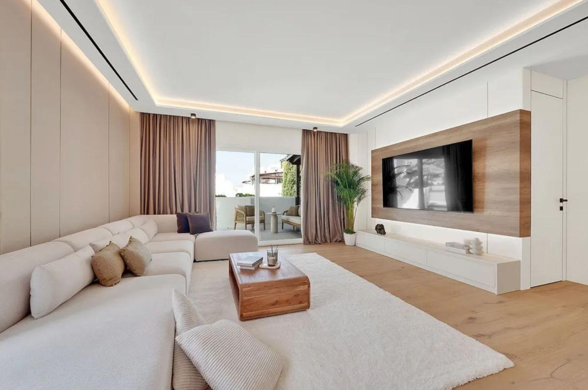Venta de piso en Piso en Camino Arroyo de las Piedras, Nagüeles, Marbella, Marbella
photo 1