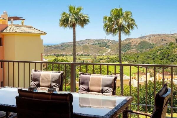 Venta de piso en Piso en Urbanizacion Torre Esteril, 1 f, Los Arqueros-Puerto del Almendro, Benahavís, Benahavís
thumbnail 2