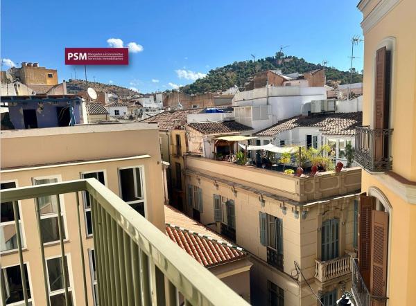 Sprzedaż mieszkania w Piso en Calle José Denis Belgrano, Centro Histórico, Málaga, Málaga
photo 1