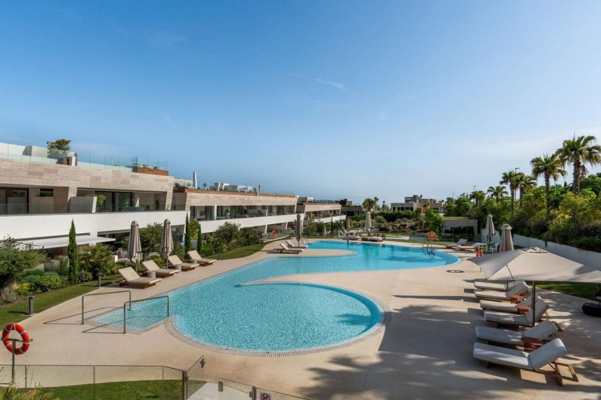 Sprzedaż mieszkania w Piso en Lugar Urbanizacion Lomas de Rio Verde, 13 C, Las Lomas de Río Verde, Marbella, Marbella
photo 1