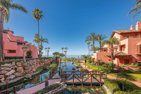 Продажа квартиры на Piso en Urbanizacion Cabo Bermejo, 12, Guadalmansa, Estepona, Эстепона
photo 1