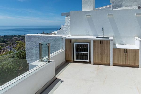 Chalet adosado en Calle Codorniz, Alto de los Monteros, Marbella photo 1