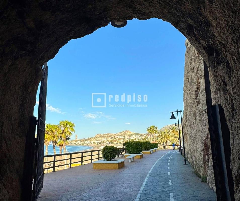 Venta de piso en Piso en Conjunto Calaplaya, La Cala del Moral, Rincón de la Victoria, Rincón de la Victoria
photo 2
