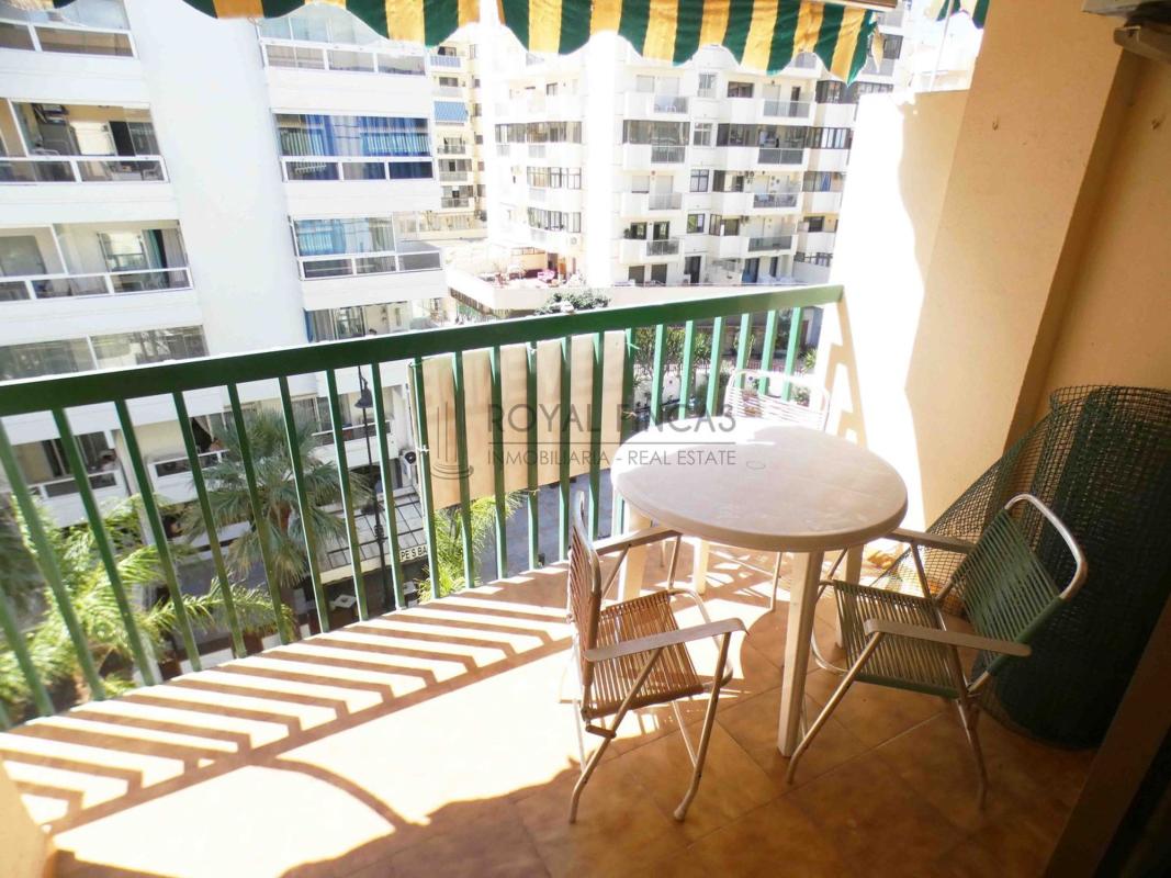 Sprzedaż mieszkania w Piso en Calle Lamo de Espinosa, 3, Zona Puerto Deportivo, Fuengirola, Fuengirola
photo 2