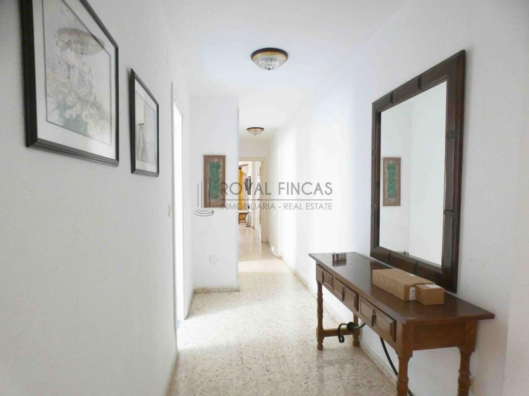 Sprzedaż mieszkania w Piso en Calle Lamo de Espinosa, 3, Zona Puerto Deportivo, Fuengirola, Fuengirola
photo 4