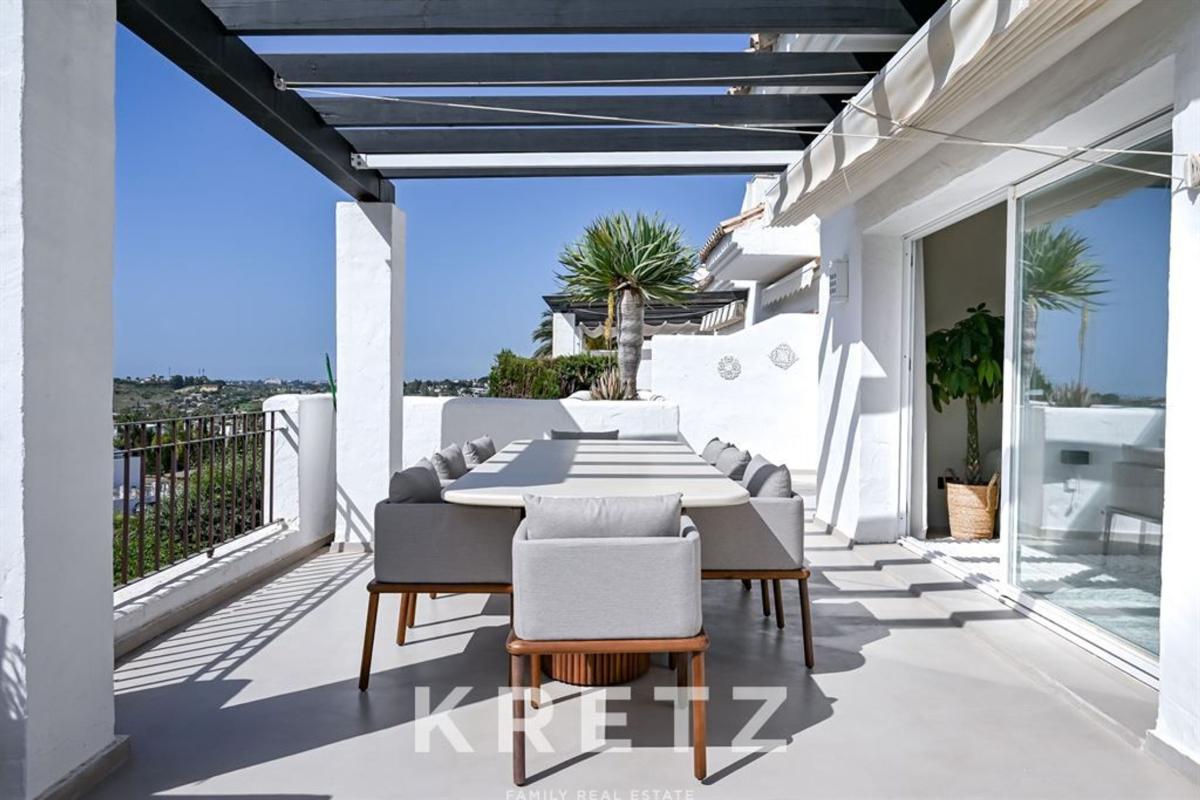 Duplex sale in Dúplex en Calle Artemisa, 27 a, Los Naranjos, Marbella, Marbella photo 2