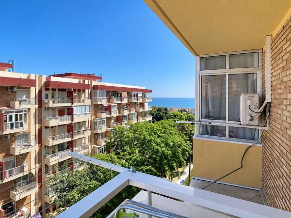 Sprzedaż mieszkania w Piso en Avenida Gamonal s/n, Parque de la Paloma, Benalmádena, Benalmádena
photo 1