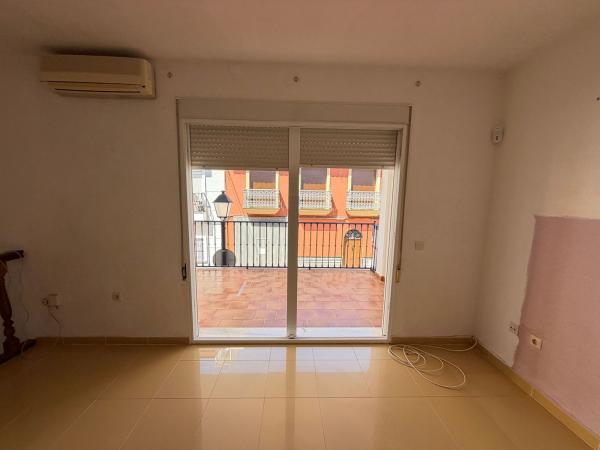 Sale of flat in Piso en Calle Torrox, 4, Los Boliches, Fuengirola, Fuengirola
thumbnail 3