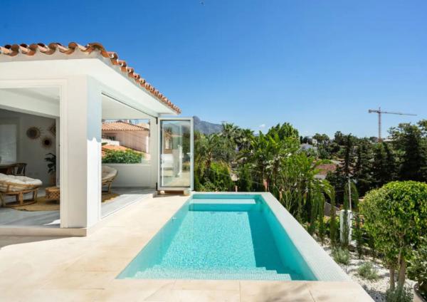 Частный шале на продаже в  Casa o chalet en Calle los Jazmines, Nueva Andalucía, Marbella, Марбелла photo 1