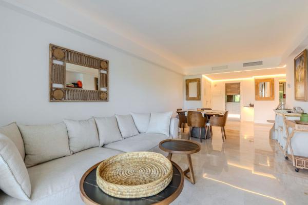 Продажа квартиры на Piso en Avenida Playas del Duque, Puerto Banús, Marbella, Марбелла
photo 1