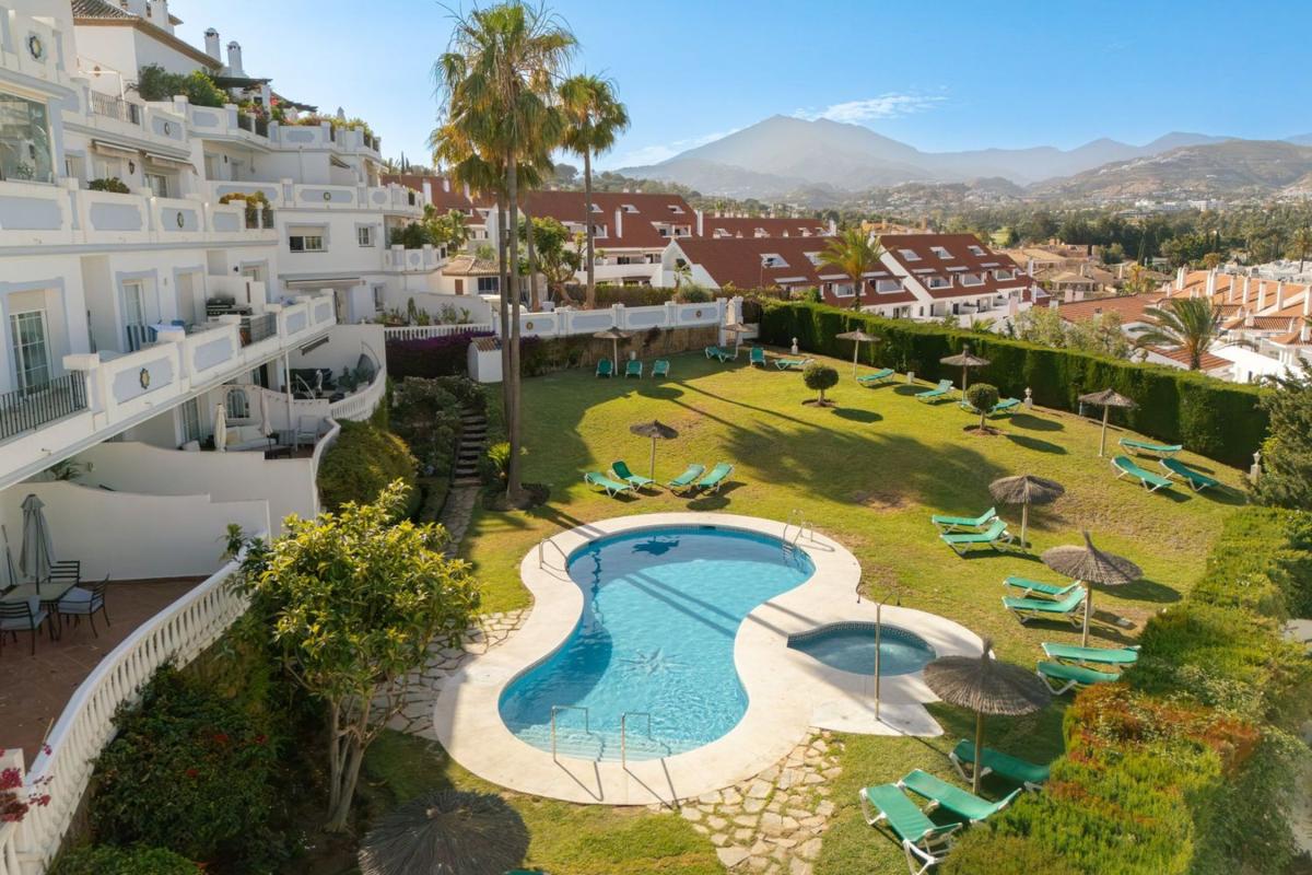 Sale of apartment in Piso en Plaza de la Victoria, Casco Antiguo, Marbella, Marbella
photo 2