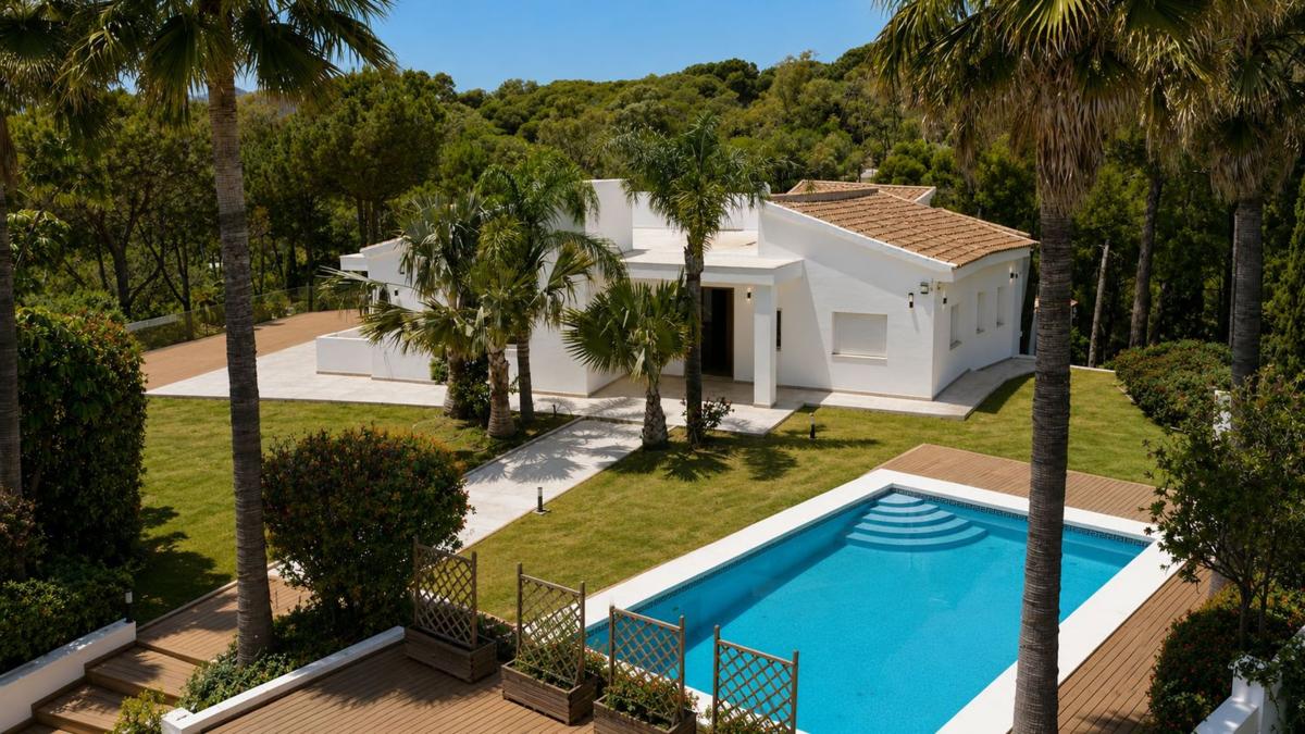 Venta de chalet independiente en Casa o chalet en Plaza de España, Benahavís, Benahavís, Benahavís
photo 1
