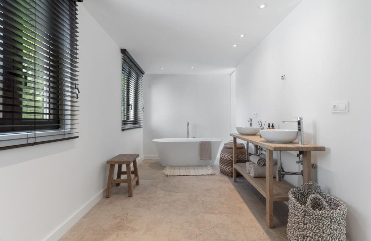 Продажа отдельного шале в  Casa o chalet en Avenida Pablo Ruiz Picasso, San Pedro Pueblo, Marbella, Марбелла photo 5