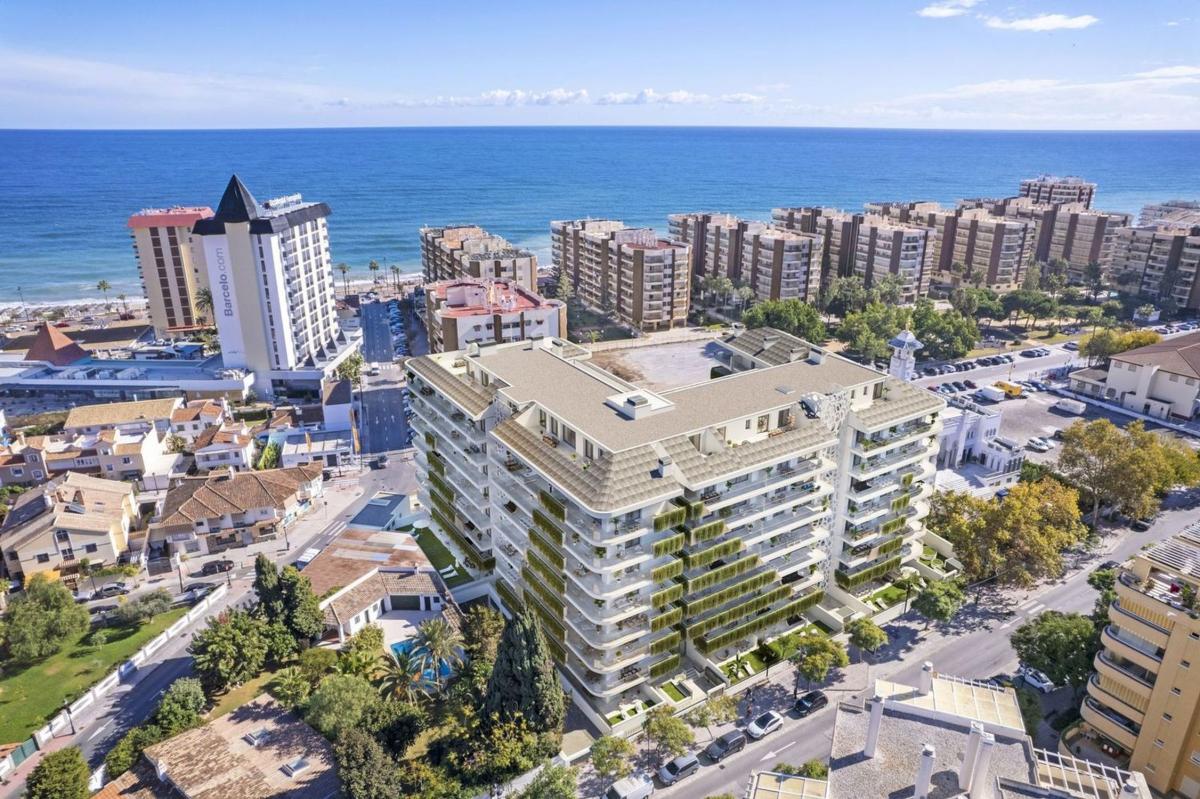 Sprzedaż poddasza w Ático en Avenida Condes de San Isidro, Zona Puerto Deportivo, Fuengirola, Fuengirola photo 1