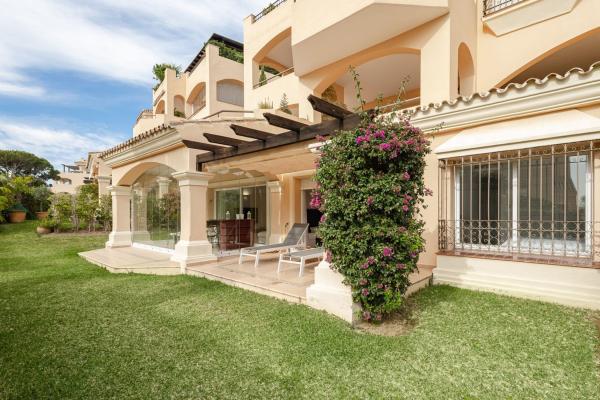 Продажа квартиры на Piso en Plaza de la Victoria, Casco Antiguo, Marbella, Марбелла
photo 1