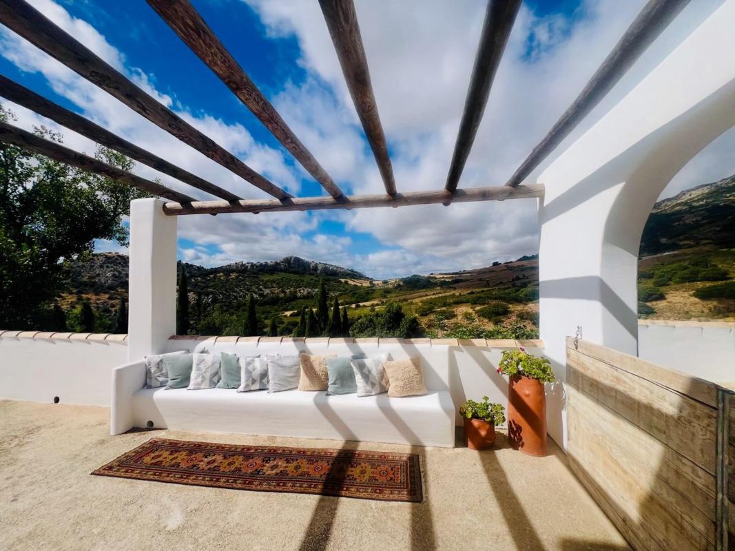Propiedades en venta y alquiler en España photo 2