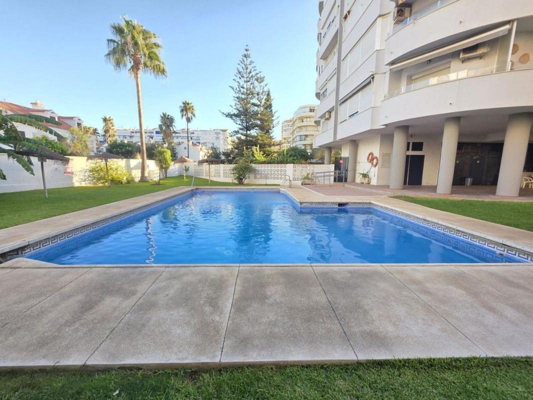 Sprzedaż mieszkania w Piso en Zona Sohail, Fuengirola, Fuengirola
 photo 2