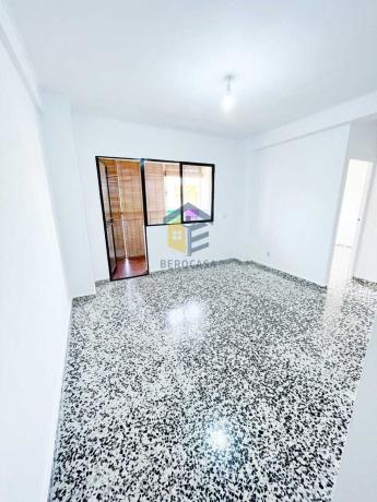 Продажа квартиры на Piso en Nuevo San Andrés - Dos Hermanas, Málaga, Малага
photo 1