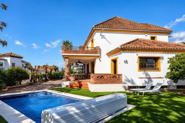 Chalet wolnostojący na sprzedaż w  Casa o chalet en San Pedro Pueblo, Marbella, Marbella photo 1