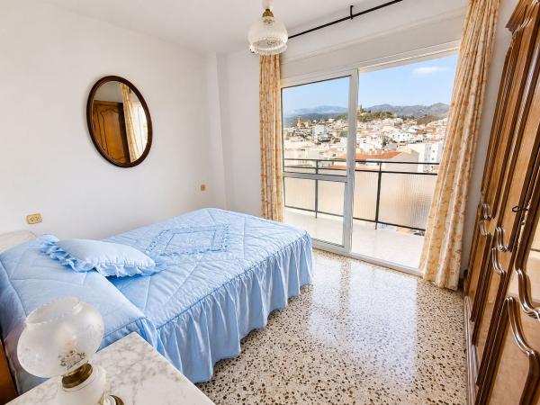 Sale of flat in Piso en Calle de Arroyo Hondo, Camino Viejo de Málaga, Vélez-Malaga, Vélez-Málaga
thumbnail 2