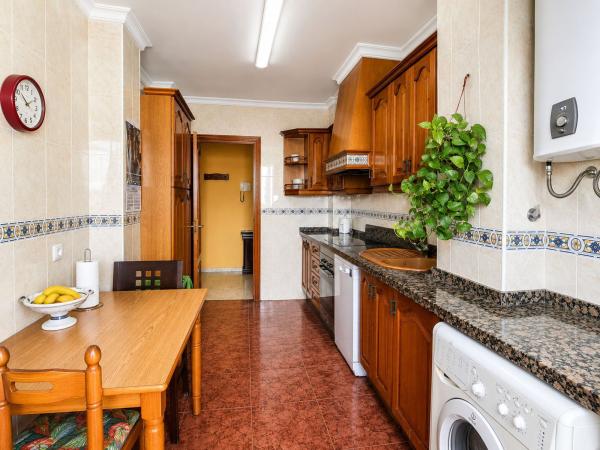Sale of flat in Piso en Calle de Arroyo Hondo, Camino Viejo de Málaga, Vélez-Malaga, Vélez-Málaga
thumbnail 3