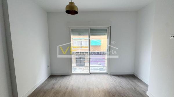 Продажа квартиры на Piso en Los Castillejos - La Trinidad, Málaga, Малага
 photo 3