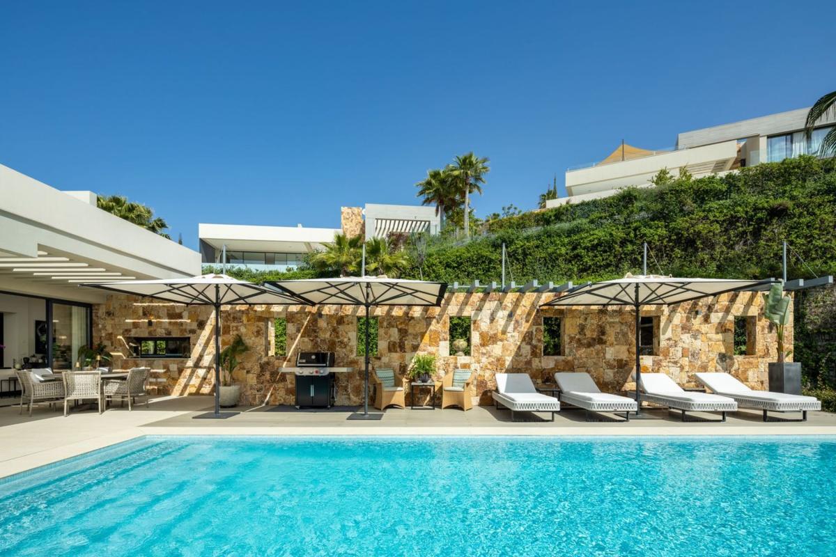 Properties for sale and rent in Spain photo 2