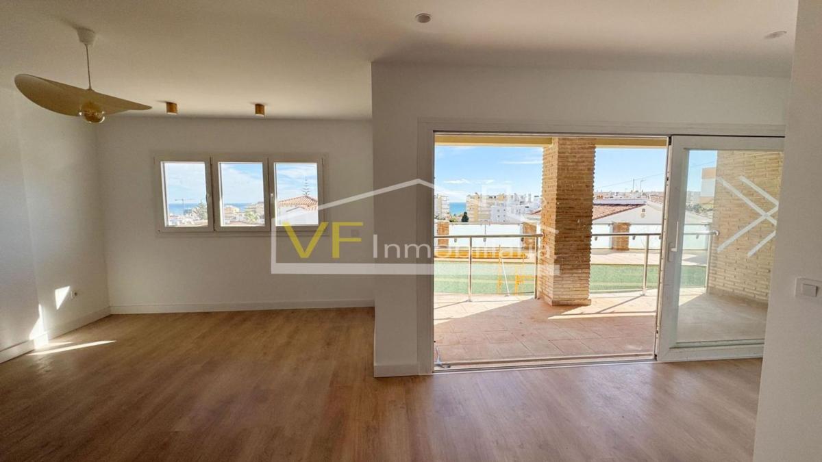 Продажа дуплекса на Dúplex en Calle Francisco de Quevedo, Montemar, Torremolinos, Торремолинос photo 1