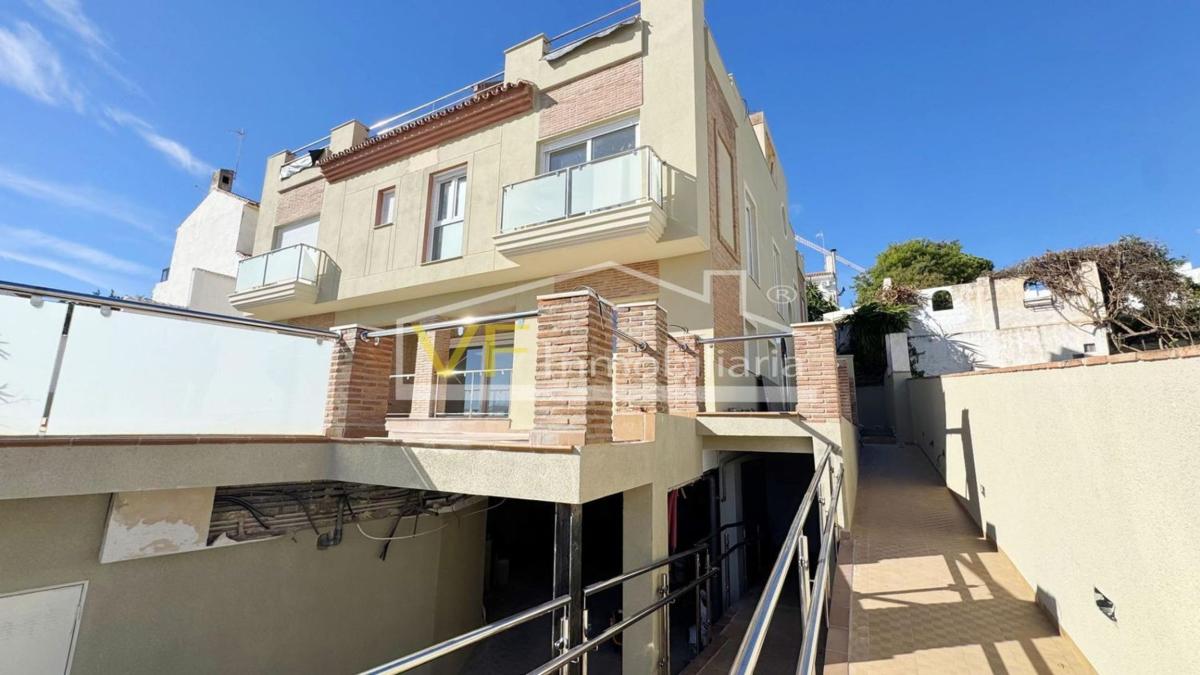 Продажа дуплекса на Dúplex en Calle Francisco de Quevedo, Montemar, Torremolinos, Торремолинос photo 3
