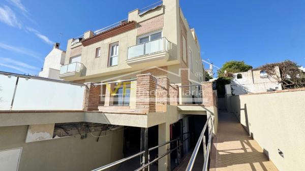 Duplex en venta en Dúplex en Calle Francisco de Quevedo, Montemar, Torremolinos, Torremolinos thumbnail 3
