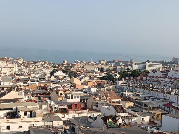 Sprzedaż mieszkania w Piso en Calle Calderón de la Barca, 17, Arroyo de la Miel, Benalmádena, Benalmádena
photo 1