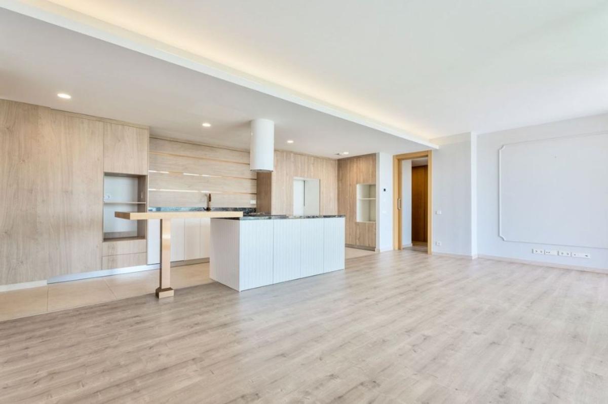 Venta de piso en Piso en Avenida Real de la Quinta, El Madroñal, Benahavís, Benahavís
photo 4