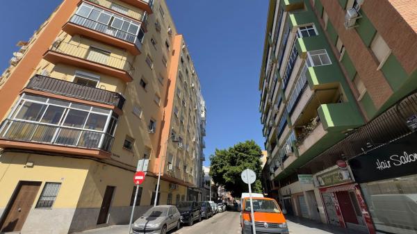 Sprzedaż mieszkania w Piso en Calle Huerto de los Claveles, El Molinillo - Capuchinos, Málaga, Málaga
 photo 1