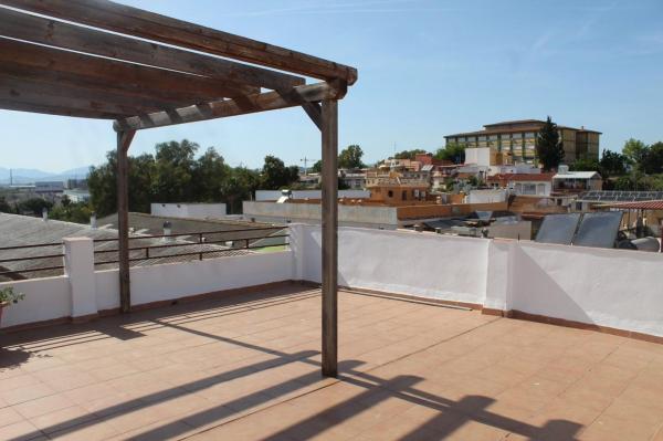 Duplex en venta en Dúplex en Camino los prados, Polígonos - Recinto Ferial, Málaga, Málaga photo 1
