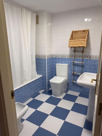 Продажа квартиры на Piso en Avenida Benajarafe, Reserva de Marbella, Marbella, Марбелла
thumbnail 3