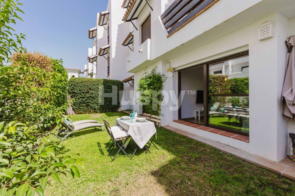 Venta de piso en Piso en Resinera Voladilla, La Concha-Resina Golf, Estepona, Estepona
 photo 2