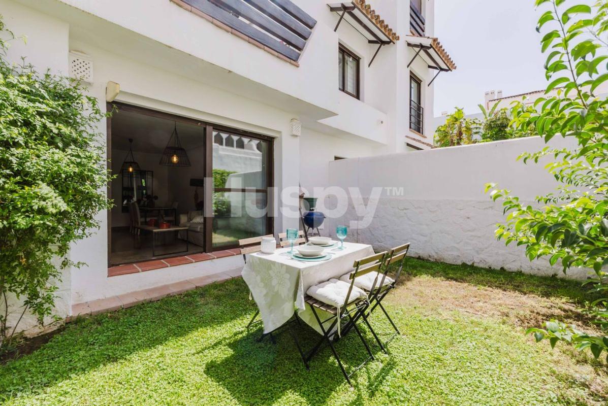 Venta de piso en Piso en Resinera Voladilla, La Concha-Resina Golf, Estepona, Estepona
 photo 5