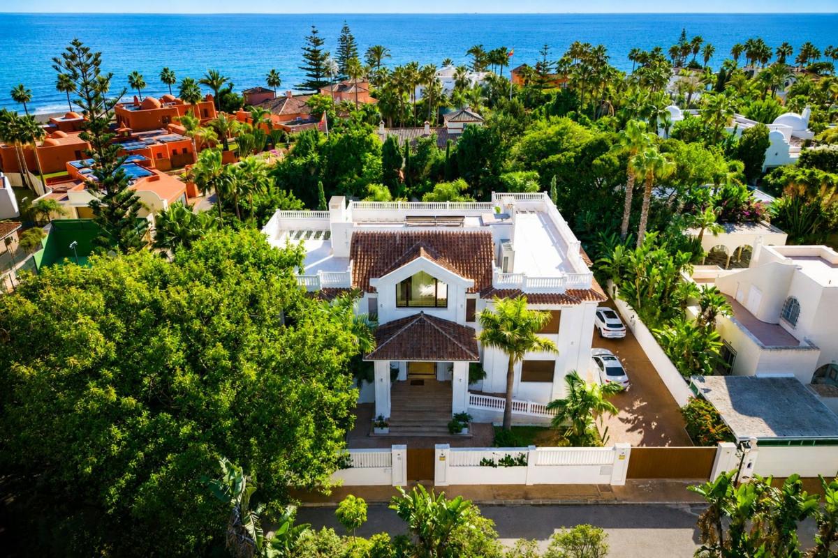 Properties for sale and rent in Spain photo 2
