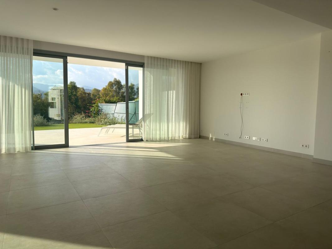 Properties for sale and rent in Spain photo 5