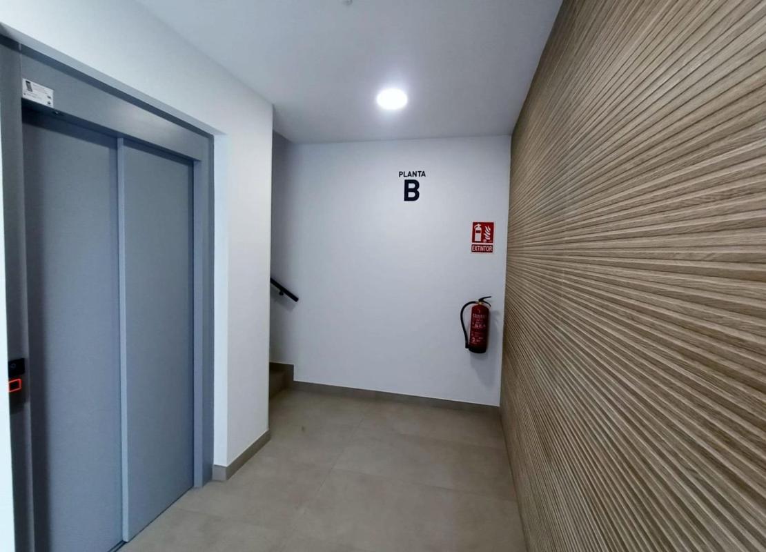 Venta de piso en Piso en La Carihuela - Los Nidos, Torremolinos, Torremolinos
 photo 2