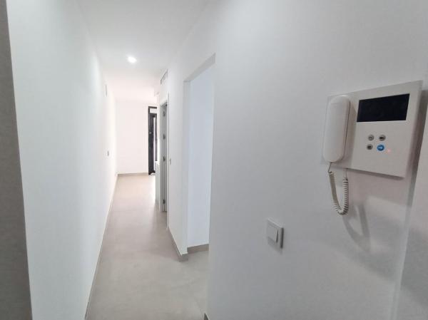 Sale of flat in Piso en La Carihuela - Los Nidos, Torremolinos, Torremolinos
 photo 3