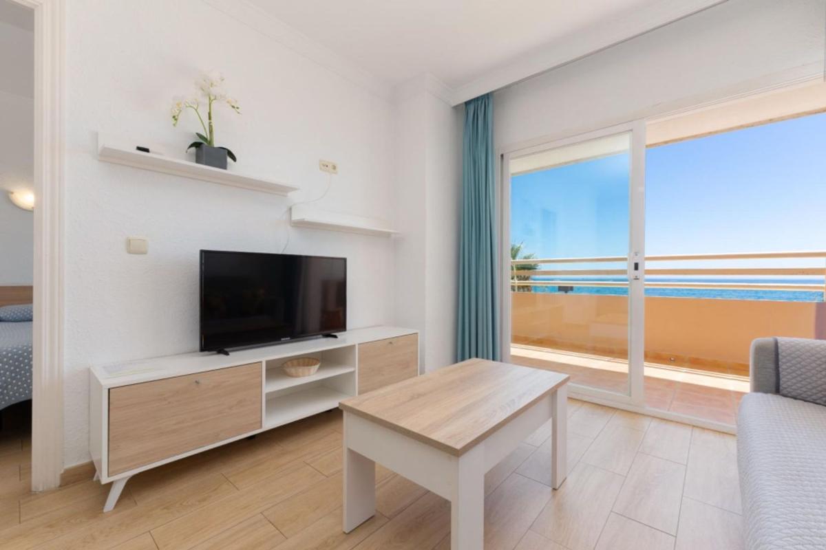 Sale of apartment in Piso en Paseo Marítimo Rey de España, Zona Puerto Deportivo, Fuengirola, Fuengirola
 photo 5