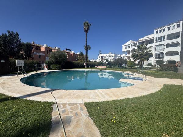 Продажа квартиры на Piso en Calle de Los Adarves, 2, Sitio de Calahonda, Mijas, Михас
thumbnail 3