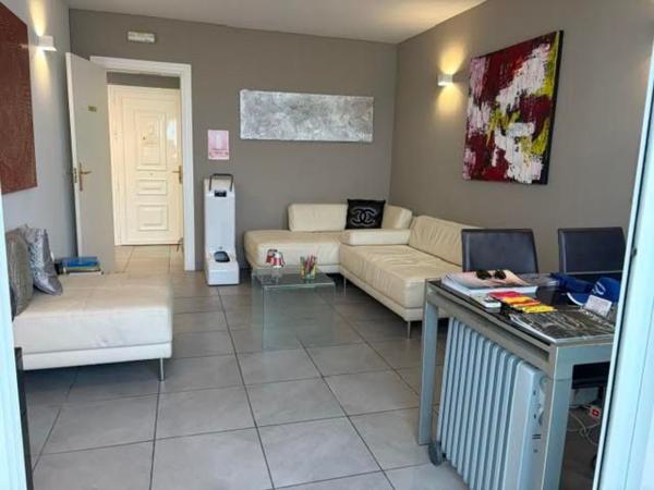 Продажа квартиры на Piso en Calle del Calvario, 8, Huerta Belón-Calvario, Marbella, Марбелла
photo 1
